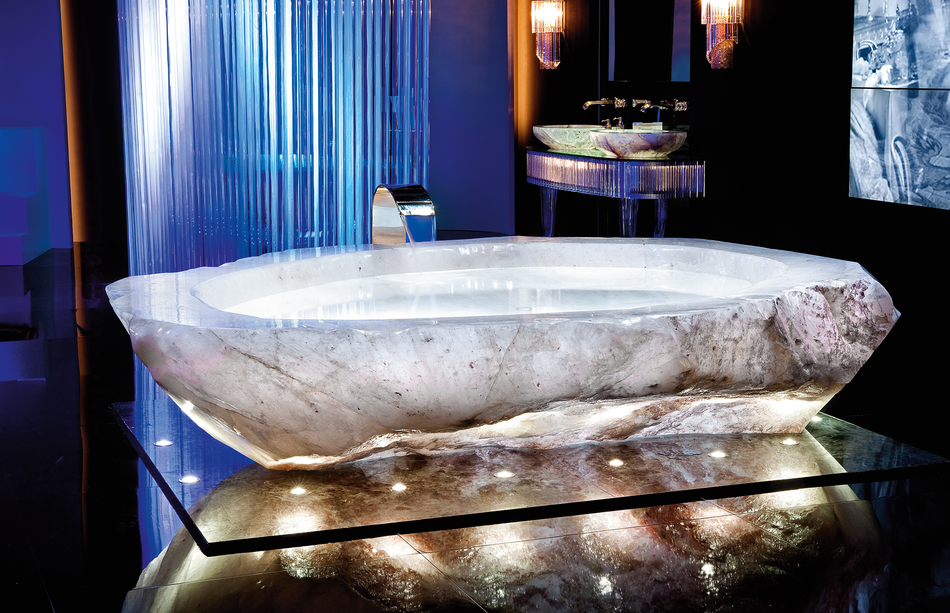 Illuminating White Onyx Bathtub
