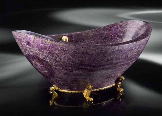 Luxury Amethyst Bathtub